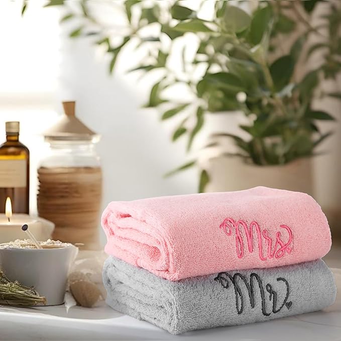 2 Pcs Mr. and Mrs. Hand Towels 100% Cotton Embroidered Bathroom Towel Wedding Mr. and Mrs. Gift for Valentine's Day Couple, Anniversary Bathroom Decor 29 x 13 Inch