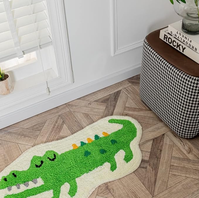 Green Crocodile Shaped Rug Cute Faux Animal Print Bath Mat Shower Rug for Bathroom, Tub, Shower - Non-Slip Water Absorption Carpet for Home Decor Door Mat Playmat 15.7x29.5in