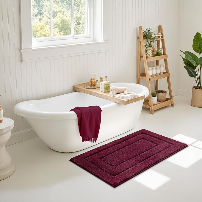 GRANNY SAYS Bathroom Rugs Non Slip, 24"x 36", Bath Rugs for Bathroom Washable, Bath Mats for Floor, Microfiber Bath Mat for Tub, Absorbent Bath Rugs for Shower Room, Strawberry Red