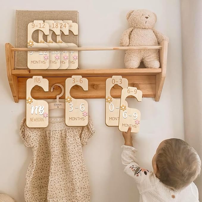 Baby Closet Divider - 3D Double-Sided Wooden Baby Wardrobe Baby Closet Organizer,Daisy design Nursery Decor Clothes Hanger Dividers for Sorting 8 Sizes from Newborn to 24+ Months