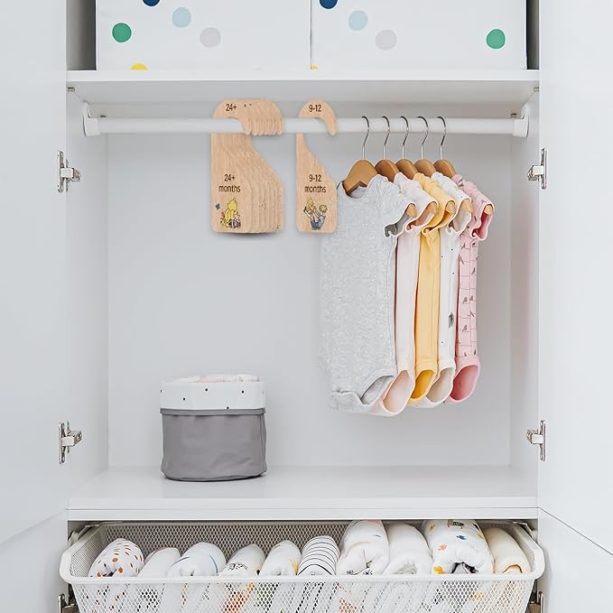 PAMBO The Winnie Bear Baby Closet Dividers, Clothes Organizer for Baby Nursery Decor Wooden Hanger for Newborn Baby Stuff From 0-24+ Months