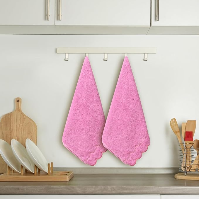 2 Pcs 100% Cotton Bath Towels for Bathroom 16 * 27 Inch Scalloped Bath Towels Embroidered Decorative 600 GSM Soft Absorbent Bath Towel for Bathroom Hotel Spa Sport Yoga (Prue Pink)