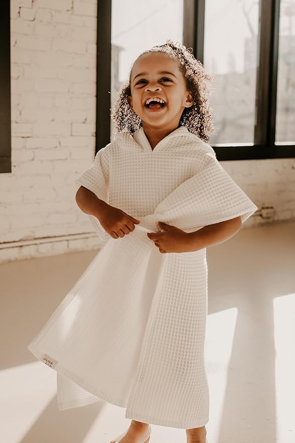 Jade&Kai Hooded Towel for Kids | Snaps into a Poncho | Organic Cotton Waffle | Lightweight and Absorbent | Bath, Beach, and Pool | Multiple Colors | (Medium (3-6 Yrs), Lily White)