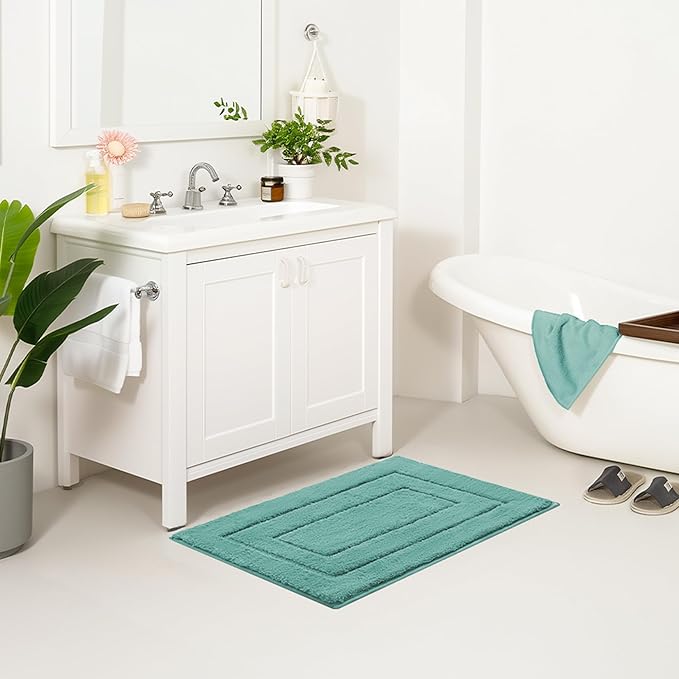 GRANNY SAYS Bathroom Rugs Non Slip, 20" x 32", Bath Rugs for Bathroom Washable, Bath Mats for Floor, Microfiber Bath Mat for Tub, Absorbent Bath Rugs for Shower Room, Sage Green
