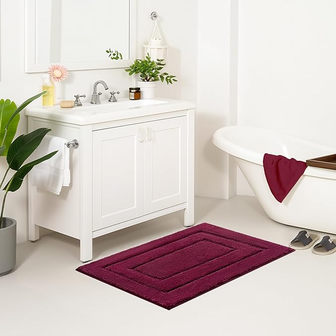 GRANNY SAYS Bathroom Rugs Non Slip, 24"x 36", Bath Rugs for Bathroom Washable, Bath Mats for Floor, Microfiber Bath Mat for Tub, Absorbent Bath Rugs for Shower Room, Strawberry Red