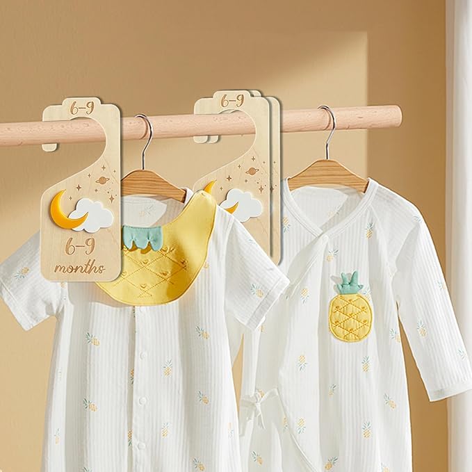 Baby Closet Dividers,Baby Clothes Dividers for Closet,Nursery Decor Storage Hangers Organizer,Sided Organizer for Newborn to 24 Months Clothes Wooden Nursery Decor Hanger Organize Room(Star Moon)