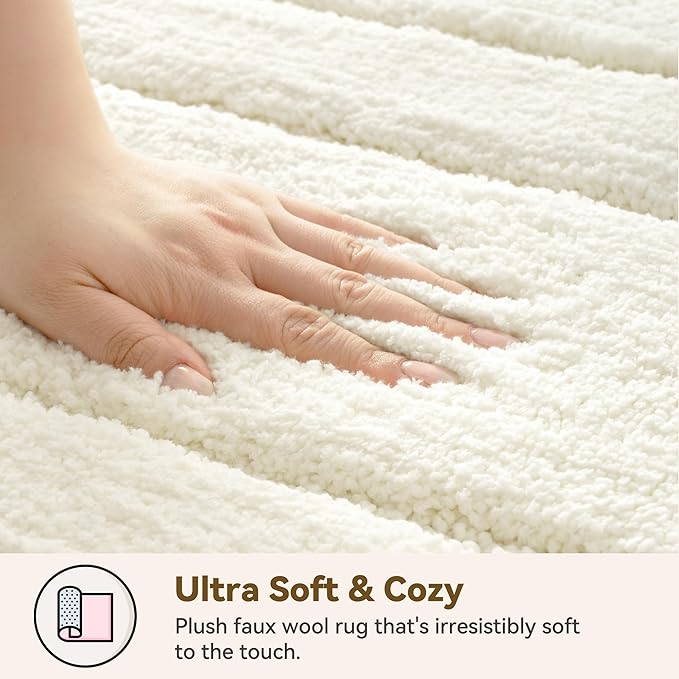 GRANNY SAYS Bathroom Rugs Non Slip, 16" x 24", Bath Rugs for Bathroom Washable, Bath Mats for Bath Floor, Microfiber Bath Mat for Tub, Absorbent Bath Rugs for Bath, Ivory