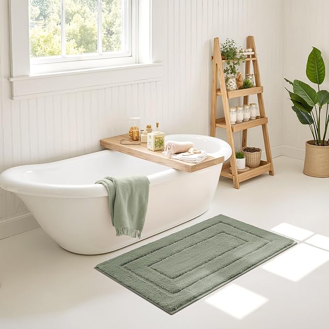 GRANNY SAYS Bathroom Rugs Non Slip, 24" x 36", Bath Rugs for Bathroom Washable, Bath Mats for Floor, Microfiber Bath Mat for Tub, Absorbent Bath Rugs for Shower Room, Light Green