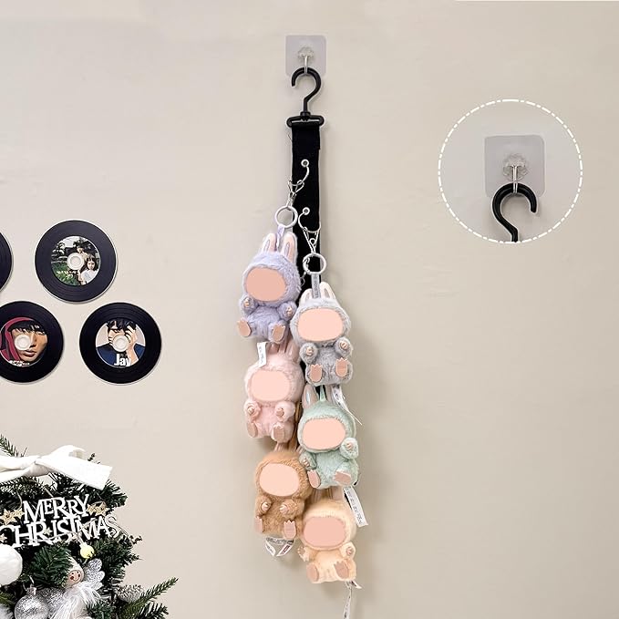 Plush Doll Hanging Storage Rope Display Rack with 8 Clips – Wall Hanging Organizer for Keychain Plushies, Mini Toys– Holds up to 3kg (Black)