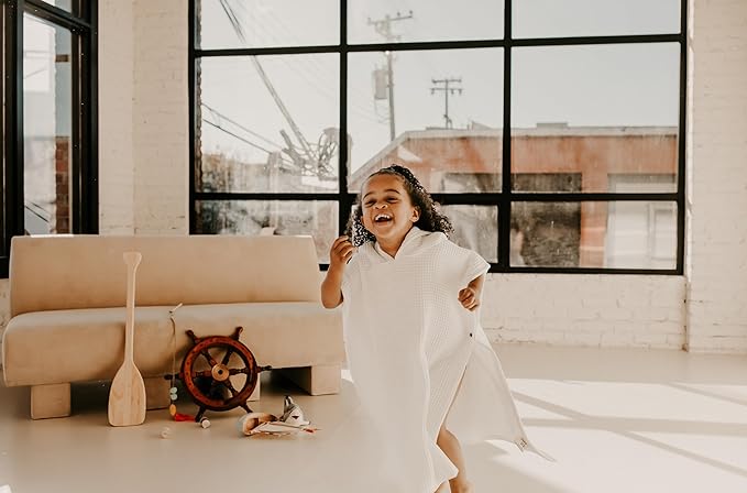 Jade&Kai Hooded Towel for Kids | Snaps into a Poncho | Organic Cotton Waffle | Lightweight and Absorbent | Bath, Beach, and Pool | Multiple Colors | (Medium (3-6 Yrs), Lily White)