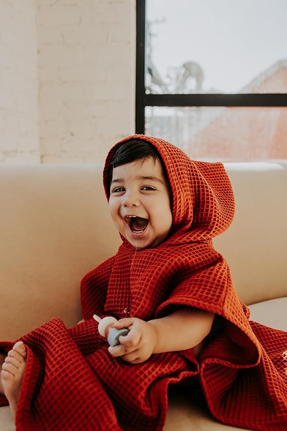 Jade&Kai Hooded Towel for Kids | Snaps into a Poncho | Organic Cotton Waffle | Lightweight and Absorbent | Bath, Beach, and Pool | Multiple Colors | (Medium (3-6 Yrs), Toasted Acorn)