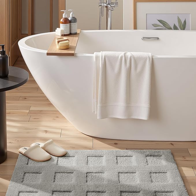 GRANNY SAYS Bathroom Rugs Non Slip Washable, Extra Soft & Water Absorbent Bath Mats for Bathroom, Plush Shaggy Bath Carpet, Grey Waffle Bath Mat Quick Dry for Tub & Shower, 20" x 32"