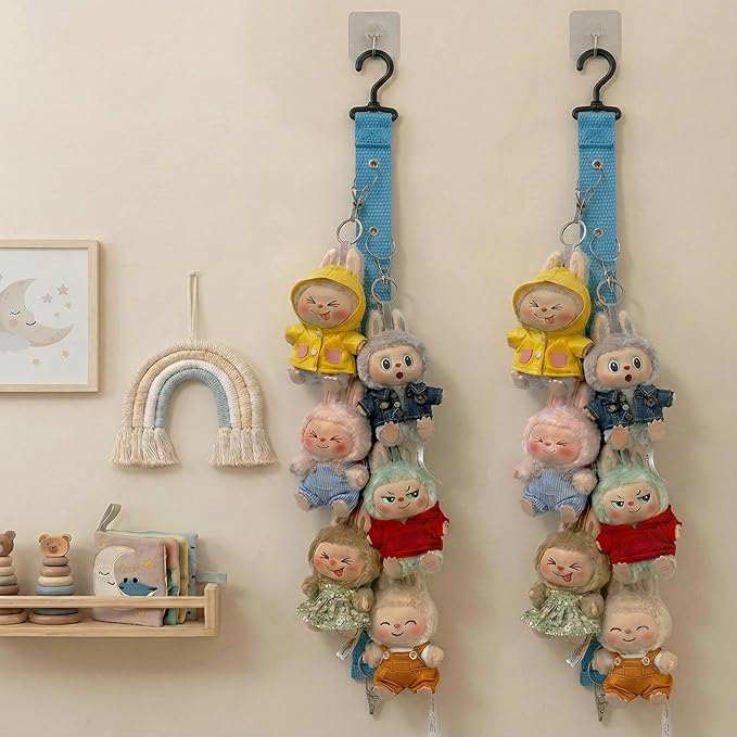 Plush Doll Hanging Storage Rope Display Rack with 8 Clips – Wall Hanging Organizer for Keychain Plushies, Mini Toys– Holds up to 3kg (Blue)
