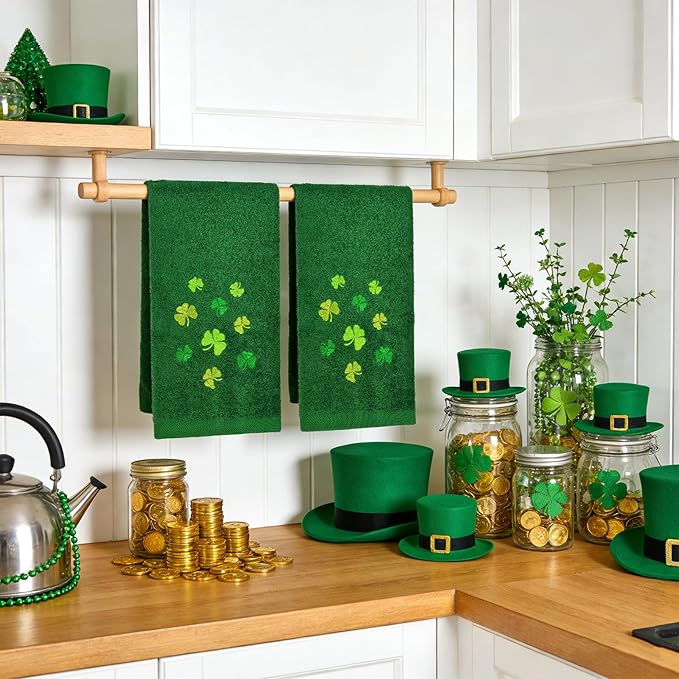 2Pcs Green St. Patrick's Day Hand Towels St Patricks Day Kitchen Towels Cotton Embroidered Irish Shamrock Bathroom Towel Clover for Holiday Spring Decoration