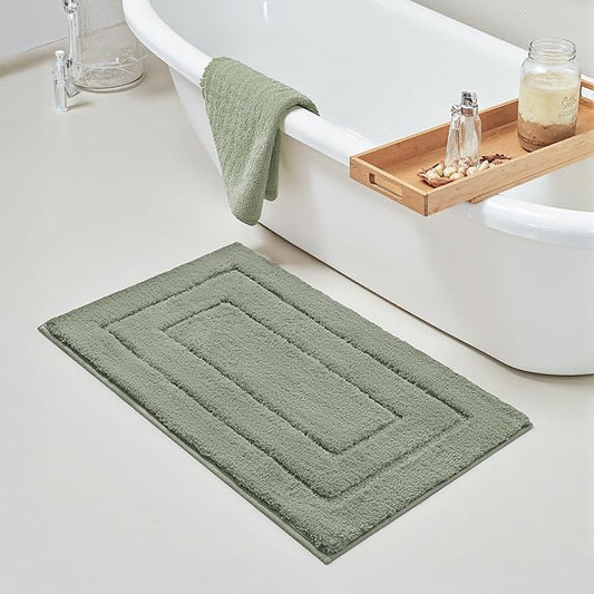 GRANNY SAYS Bathroom Rugs Non Slip, 20" x 32", Bath Rugs for Bathroom Washable, Bath Mats for Floor, Microfiber Bath Mat for Tub, Absorbent Bath Rugs for Shower Room, Light Green