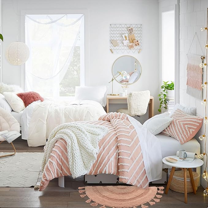 Half Circle Boho Rug with Tassels for Bedroom Extra Soft Cotton Blush Pink Bath Rugs Beautiful Handcrafted Crochet Boho Bathroom Rugs Non-Slip Absorbent Washable Cute Bath Mat for Bathroom Home Decor