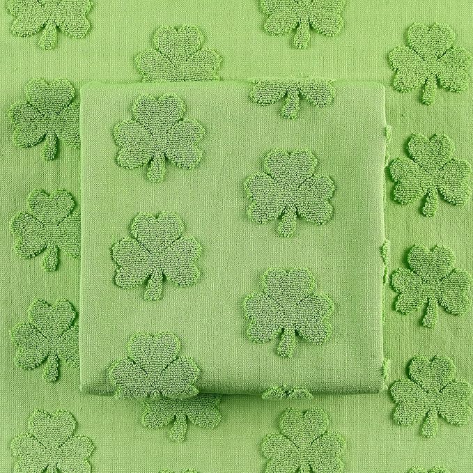 2 Pack St. Patrick's Day Hand Towels Kitchen Dish Towels Green Clover Shamrocks 100% Cotton Soft Absorbent Decorative Bathroom Towels Set for Cooking Baking Cleaning, 13.7'' x 29.5''